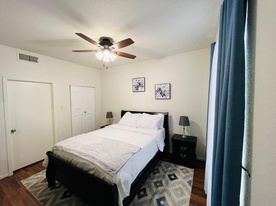 Home Away From Home-Cozy 2 Bdrm Condo/Med Cntr/Nrg 휴스턴 외부 사진
