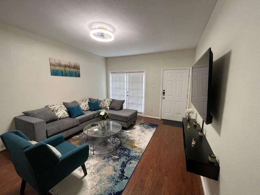 Home Away From Home-Cozy 2 Bdrm Condo/Med Cntr/Nrg 휴스턴 외부 사진