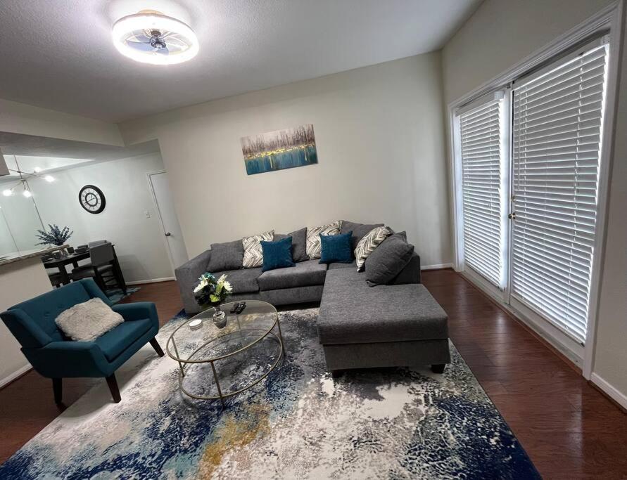 Home Away From Home-Cozy 2 Bdrm Condo/Med Cntr/Nrg 휴스턴 외부 사진